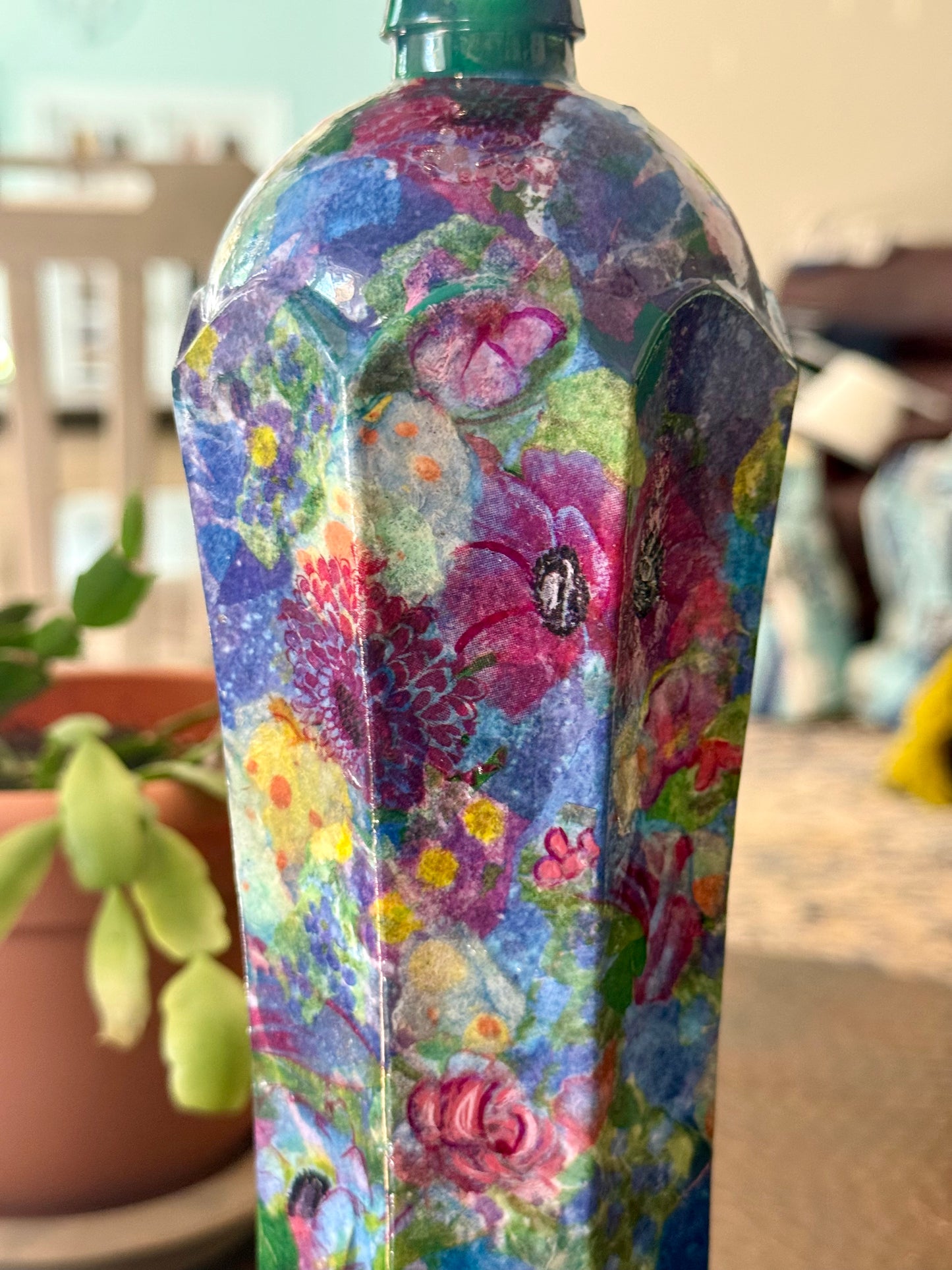 Colorful liquor bottle table lamp